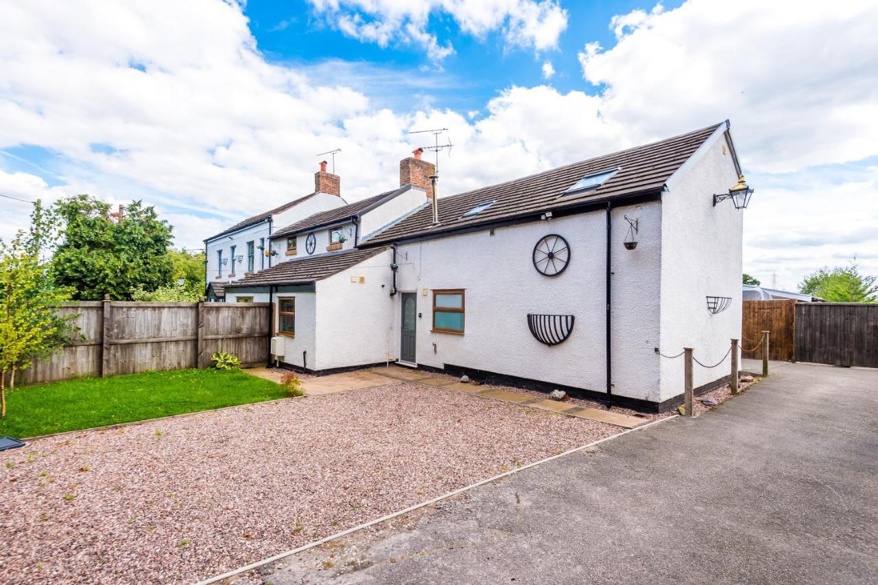 Charming 3-Bed Cottage In Chester, Ideal For Families & Workers, Free Parking - Sleeps 7 외부 사진