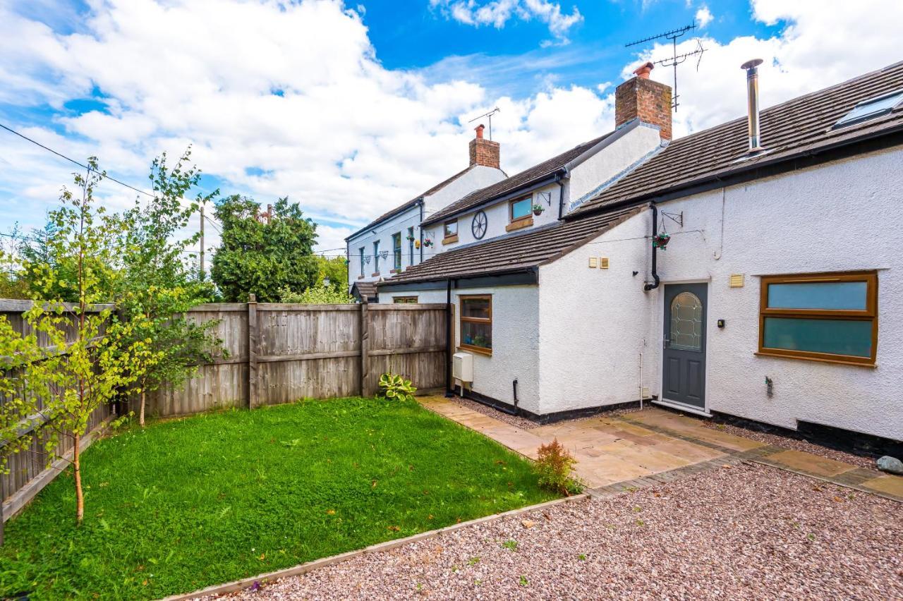 Charming 3-Bed Cottage In Chester, Ideal For Families & Workers, Free Parking - Sleeps 7 외부 사진