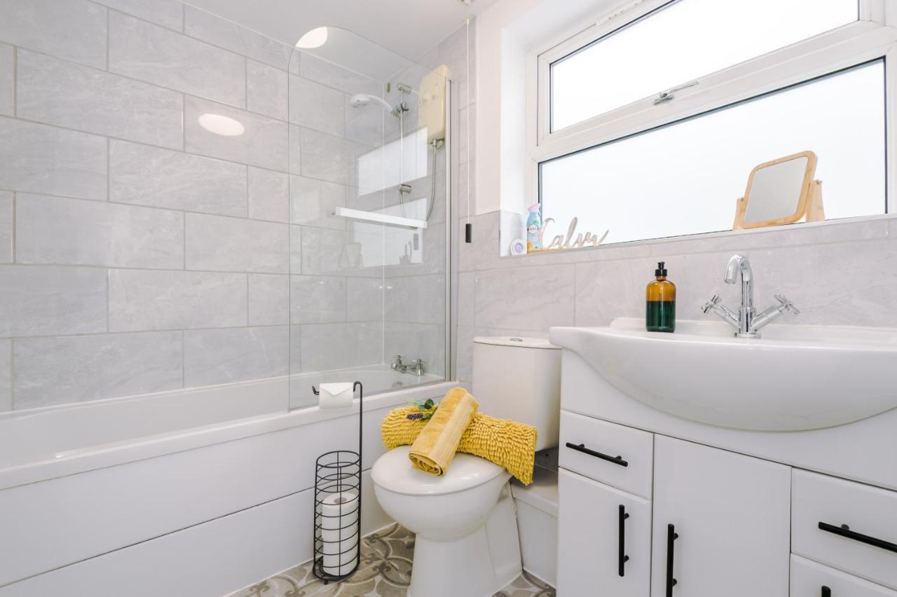 Charming 3-Bed Cottage In Chester, Ideal For Families & Workers, Free Parking - Sleeps 7 외부 사진