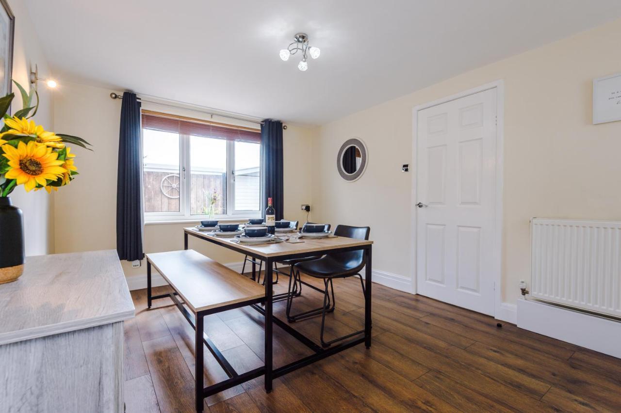 Charming 3-Bed Cottage In Chester, Ideal For Families & Workers, Free Parking - Sleeps 7 외부 사진