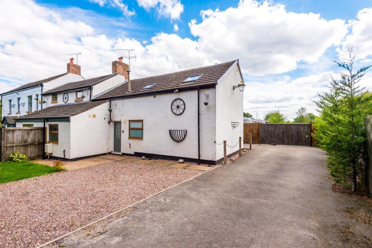 Charming 3-Bed Cottage In Chester, Ideal For Families & Workers, Free Parking - Sleeps 7 외부 사진
